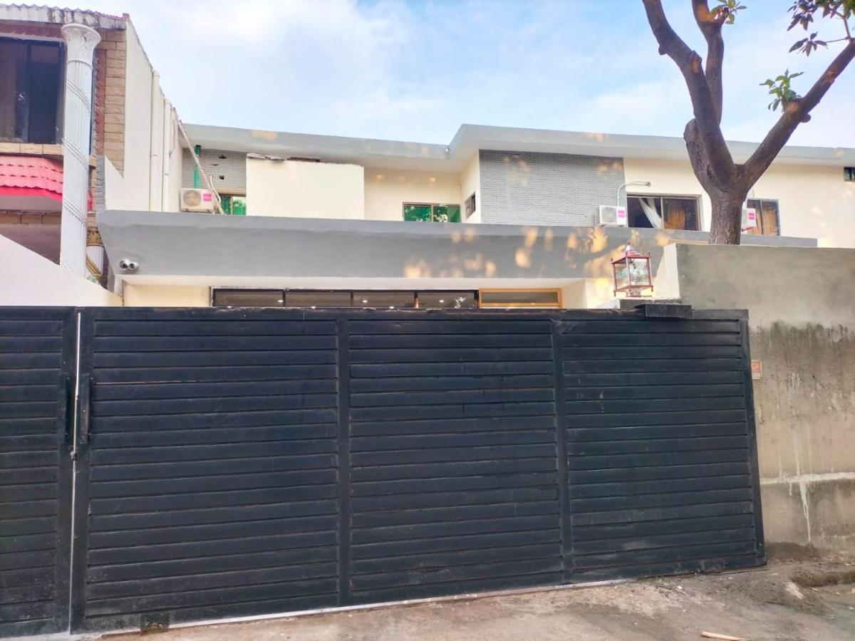 Rose Valet Guest House Islamabad Exterior photo